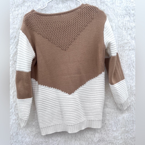 Shermie Color Block Knit Crew Neck Sweater - Picture 3 of 5